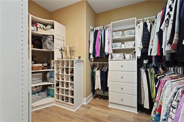 8813 Whitefield Avenue, Savannah, GA 31406