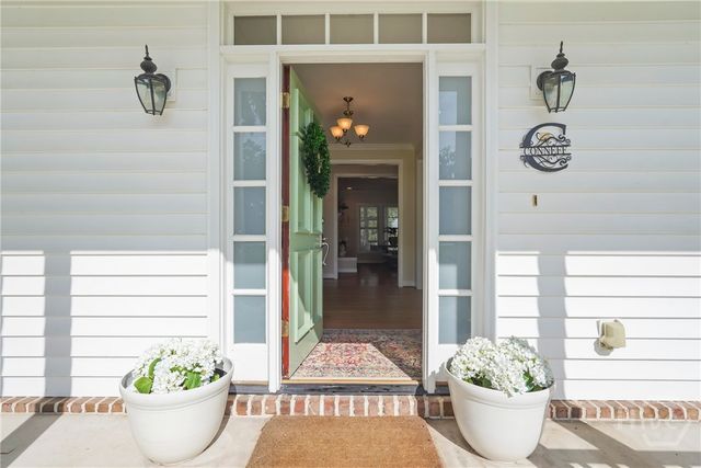 8813 Whitefield Avenue, Savannah, GA 31406