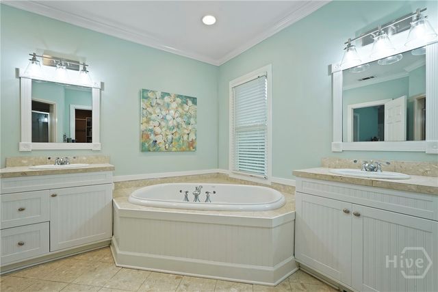 8813 Whitefield Avenue, Savannah, GA 31406