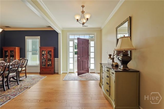 8813 Whitefield Avenue, Savannah, GA 31406