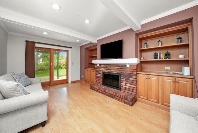 41 Lockman Circle, Elgin, IL 60123