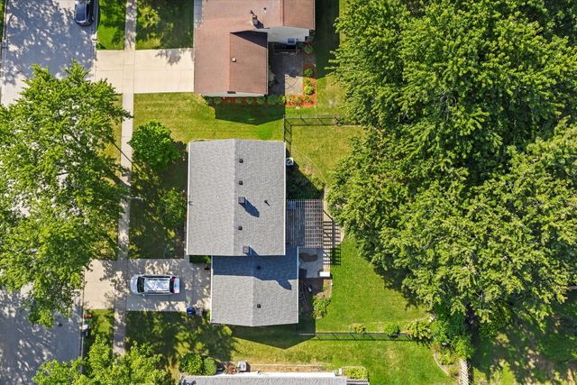 41 Lockman Circle, Elgin, IL 60123
