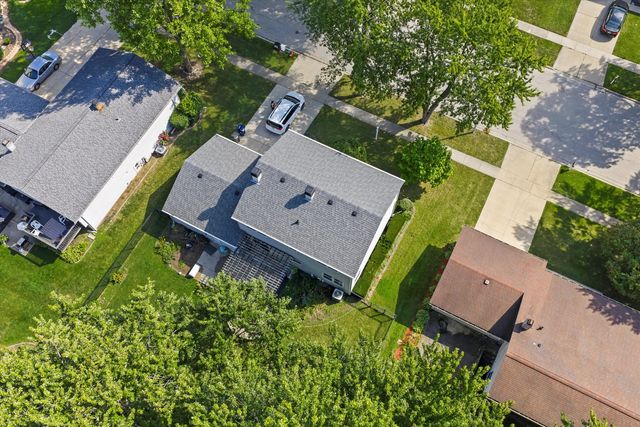 41 Lockman Circle, Elgin, IL 60123