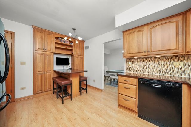 41 Lockman Circle, Elgin, IL 60123