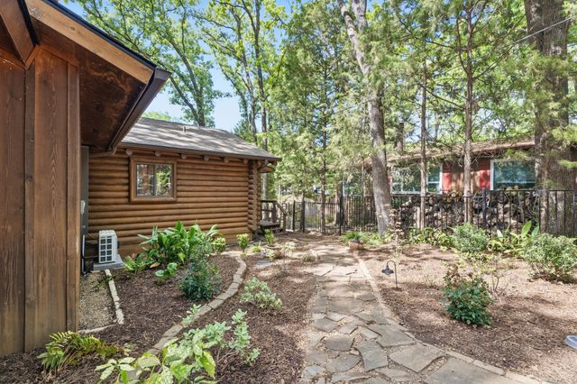 114 Trails End Street, Mabank, TX 75156