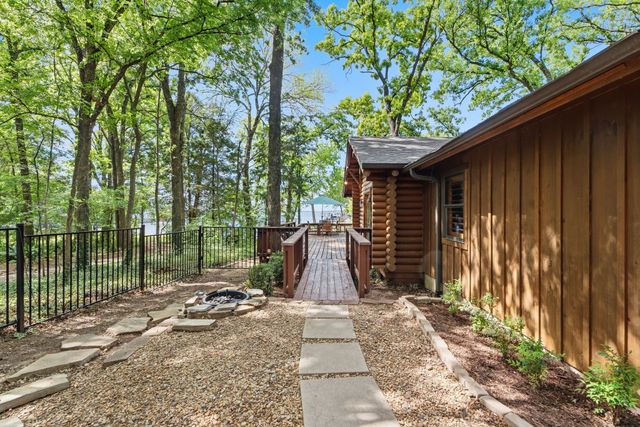 114 Trails End Street, Mabank, TX 75156