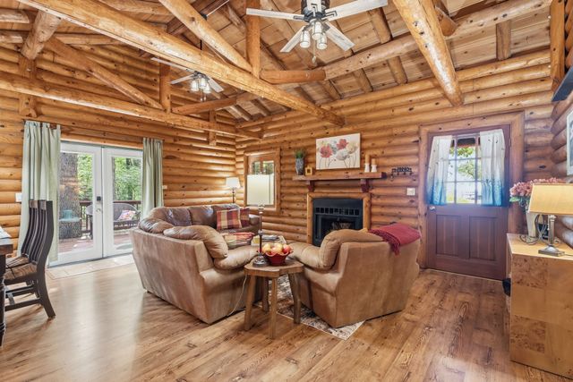 114 Trails End Street, Mabank, TX 75156