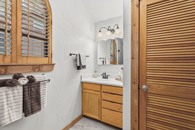 114 Trails End Street, Mabank, TX 75156