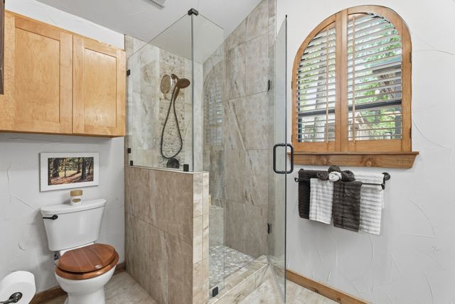 114 Trails End Street, Mabank, TX 75156