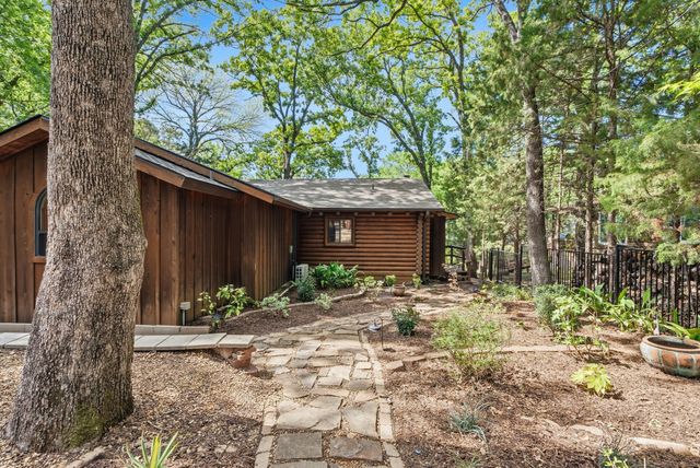 114 Trails End Street, Mabank, TX 75156