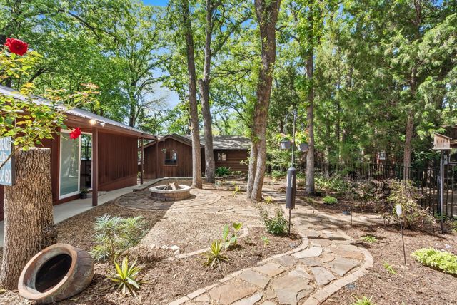 114 Trails End Street, Mabank, TX 75156
