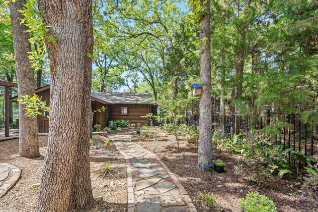 114 Trails End Street, Mabank, TX 75156