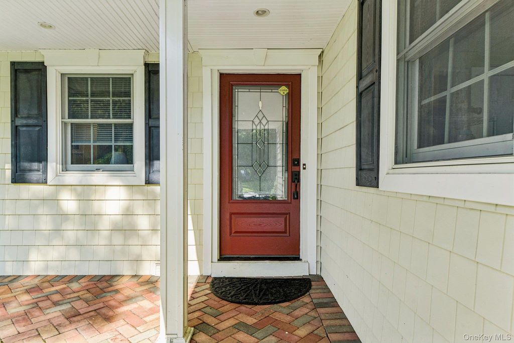 59 Derby Place, Smithtown, NY 11787 — photo 3