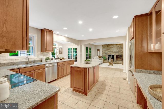 9321 TOVITO DR, Fairfax, VA 22031