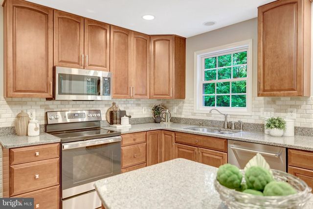 9321 TOVITO DR, Fairfax, VA 22031