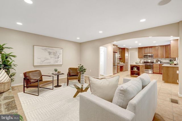 9321 TOVITO DR, Fairfax, VA 22031