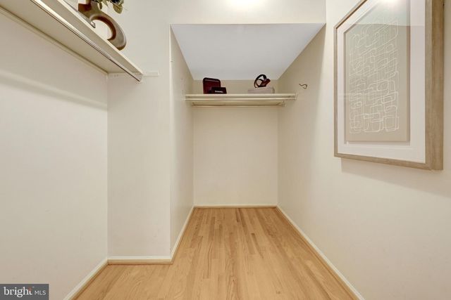 9321 TOVITO DR, Fairfax, VA 22031