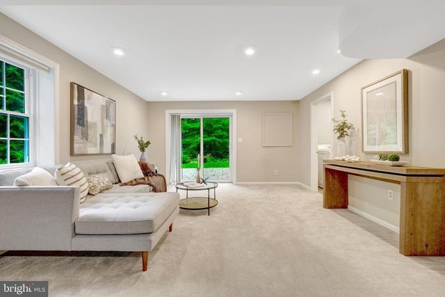 9321 TOVITO DR, Fairfax, VA 22031