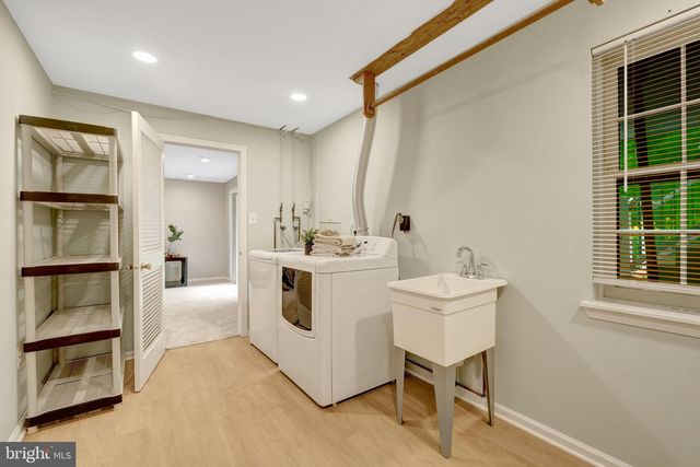 9321 TOVITO DR, Fairfax, VA 22031