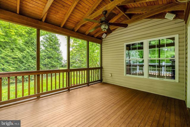9321 TOVITO DR, Fairfax, VA 22031