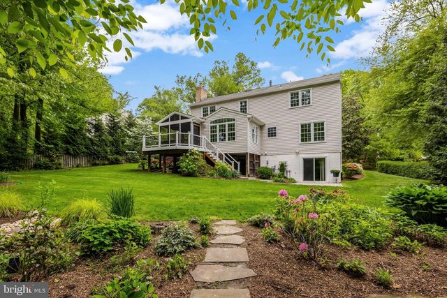 9321 TOVITO DR, Fairfax, VA 22031