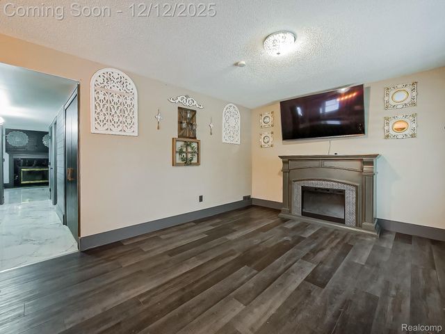 6087 N Parent Street, Westland, MI 48185