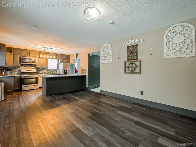 6087 N Parent Street, Westland, MI 48185