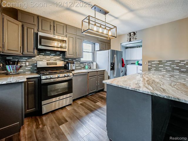 6087 N Parent Street, Westland, MI 48185