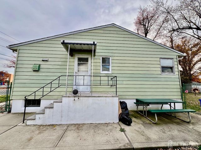 340 Old Post Road, Edison, NJ 08817