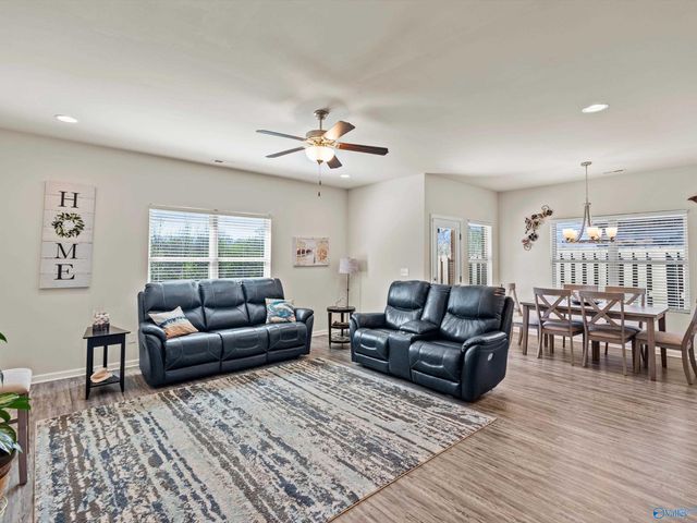 626 Magnolia Place Lane, Hartselle, AL 35640