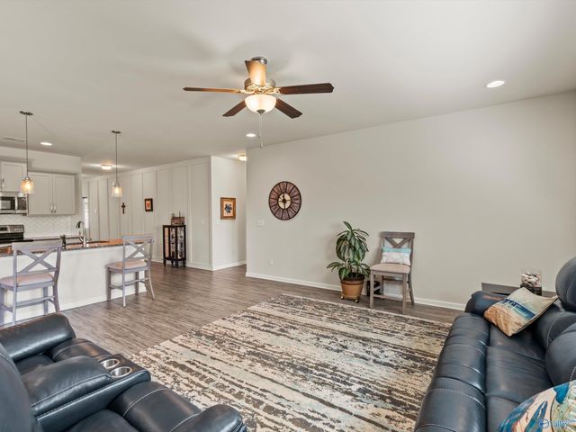 626 Magnolia Place Lane, Hartselle, AL 35640