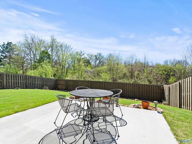 626 Magnolia Place Lane, Hartselle, AL 35640