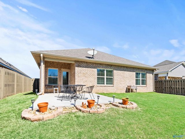 626 Magnolia Place Lane, Hartselle, AL 35640