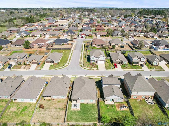 626 Magnolia Place Lane, Hartselle, AL 35640