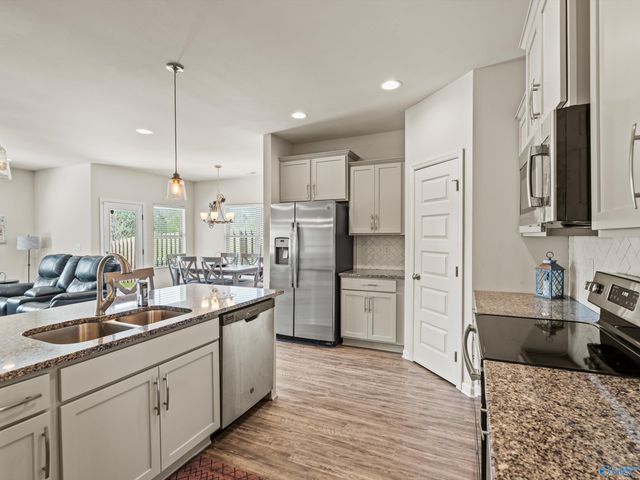 626 Magnolia Place Lane, Hartselle, AL 35640