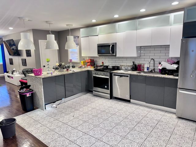 15128 Marshfield Avenue, Harvey, IL 60426