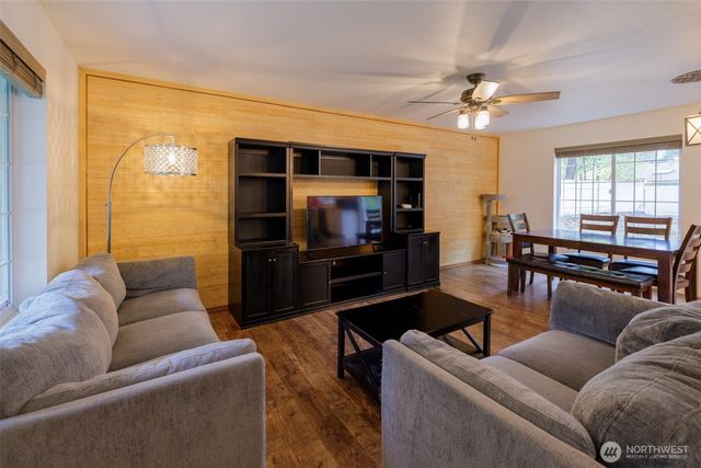 19617 21st Street Ct SW, Lakebay, WA 98349