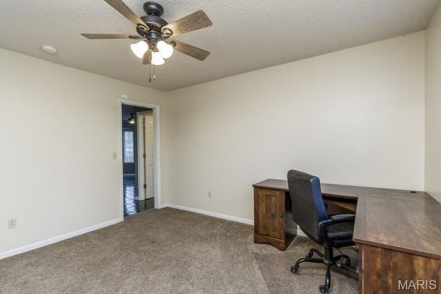 2100 LILLY, Lebanon, MO 65536