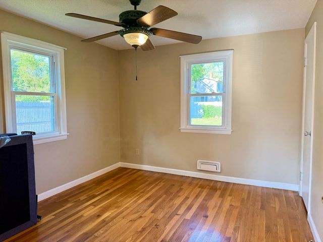 133 Denwall Dr, Springfield, MA 01119
