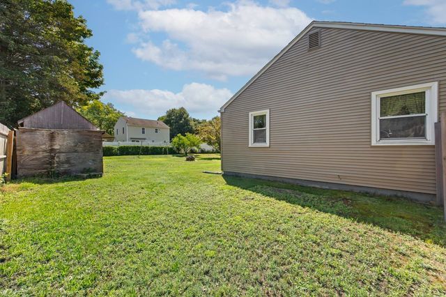 133 Denwall Dr, Springfield, MA 01119