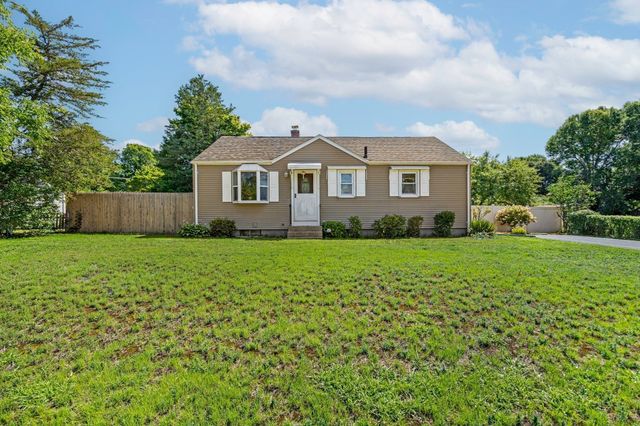 133 Denwall Dr, Springfield, MA 01119
