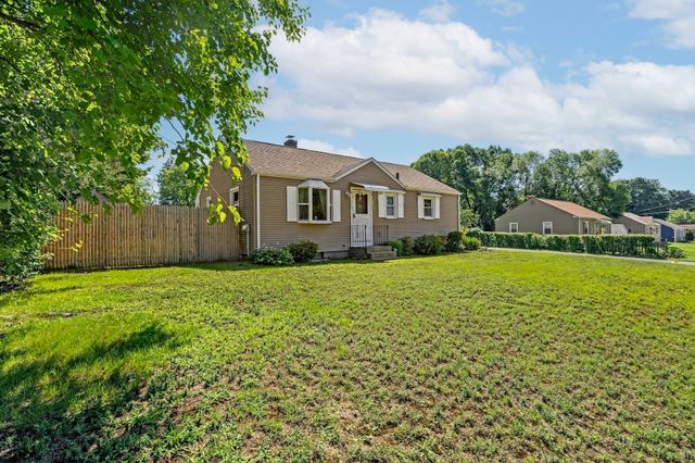 133 Denwall Dr, Springfield, MA 01119