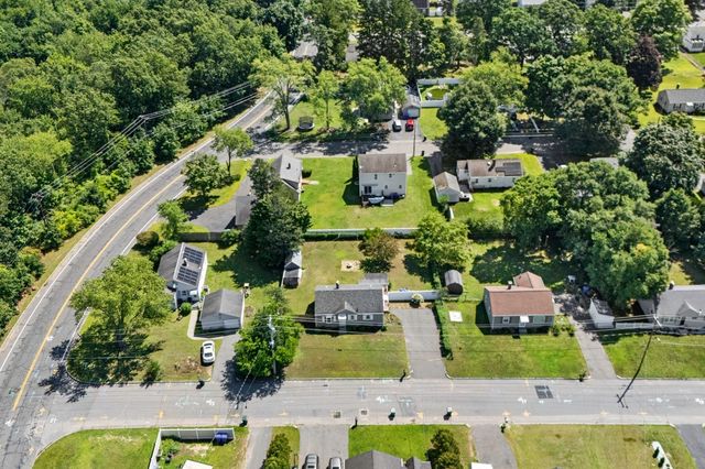 133 Denwall Dr, Springfield, MA 01119