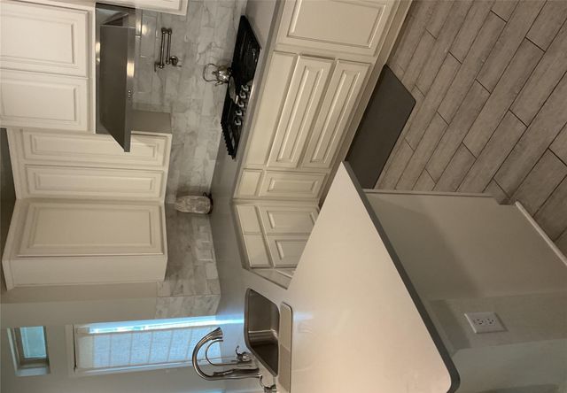 5316 Baythorne DR, Austin, TX 78747