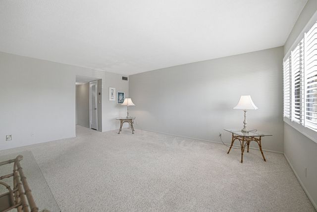 101 Doolen Court 210, North Palm Beach, FL 33408