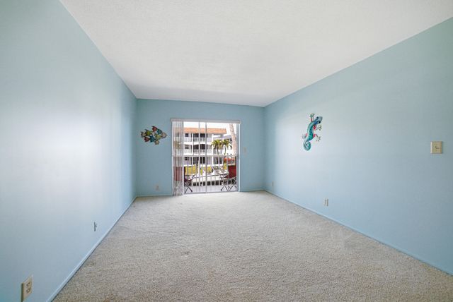 101 Doolen Court 210, North Palm Beach, FL 33408