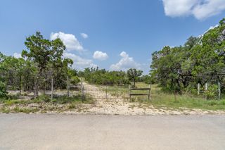 19705 Tyler TRL, Jonestown, TX 78645