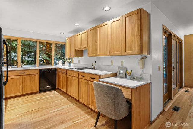 13619 NE 28th Street, Bellevue, WA 98005