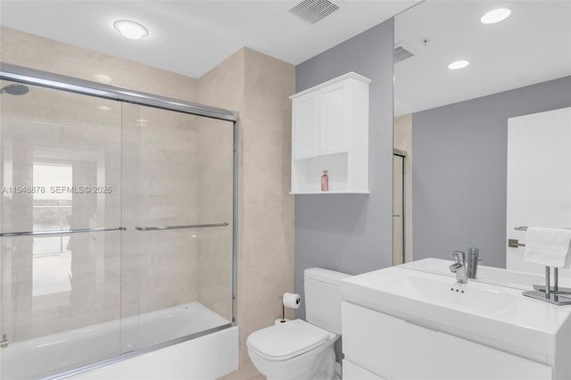 17111 Biscayne Blvd 602, North Miami Beach, FL 33160