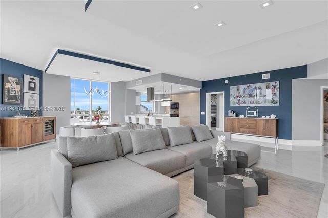 17111 Biscayne Blvd 602, North Miami Beach, FL 33160